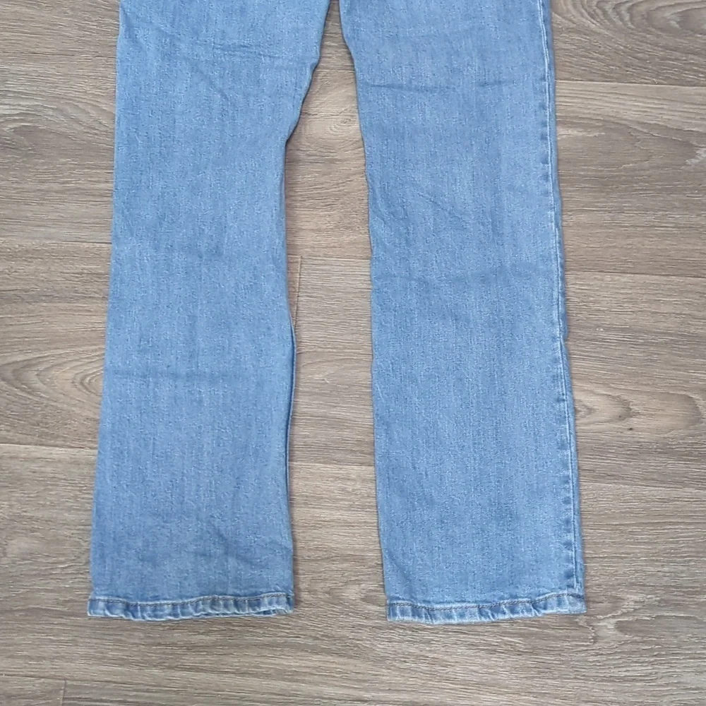Like New DC Men Light Wash Jeans SS Straight 30/32